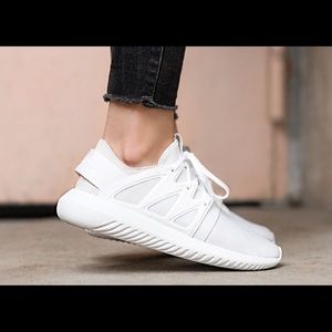 Adidas Tubular Viral sz 7